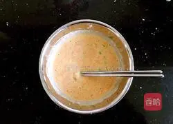 Illustration of how to make carrot and shrimp skin egg pancake 6