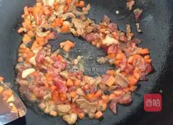 Illustration of how to make colorful fried rice 4