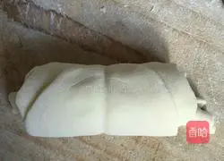 Illustration of how to make rose steamed buns 11