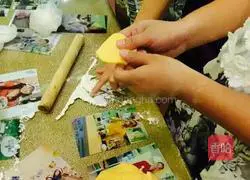 Illustration of how to make colorful dumplings 3