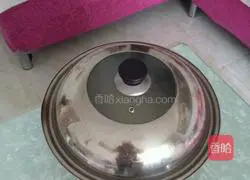 Illustration of how to make tofu skin, cabbage and pork stuffed buns 2