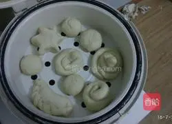Illustration of how to make milk-flavored steamed buns 3