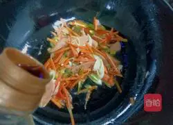 Illustration of how to make ham fried noodles 7