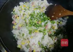 Colorful Illustration of how to make fried rice 9