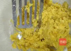 Illustration of how to make sweet potato pancakes 5