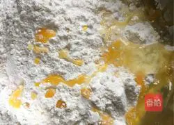 Illustration of how to make wonton wrapper 1