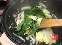 Illustration of how to make fried rice noodles 14