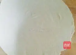 Illustration of how to make scallion pancakes 3