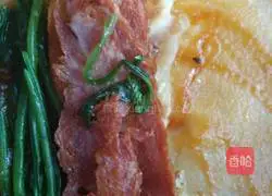 Illustration of how to make bacon and vegetable pancakes 12