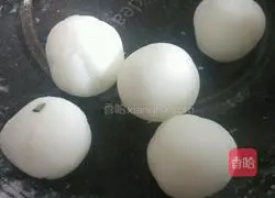 Illustration of how to make crystal dumplings 10