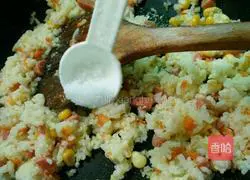 Yangzhou fried rice recipe 11