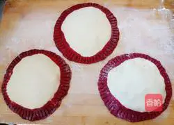 Illustration of how to make colorful pies 10