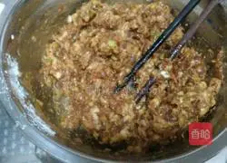 Illustration of how to make fennel and pork dumplings 2