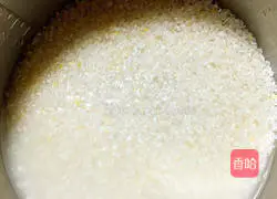 Illustration of how to make braised rice with potatoes, sausages and carrots 4