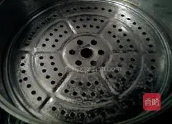 Illustration of how to make cornmeal steamed buns 7