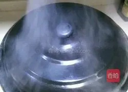 Illustration of how to make egg patties 9