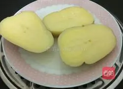 Illustration of how to make fried potato pancakes 3