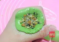 Illustration of how to make colorful glutinous rice balls 14