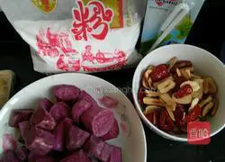 Illustration of how to make jujube stuffed black sesame and purple sweet potato cakes 1