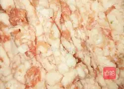 Illustration of how to make spicy pork buns 5