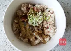 Bean and meat stuffed dough cake Illustration of how to do it 4