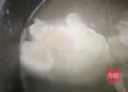 Illustration of how to make quick breakfast egg noodles in sour soup 3