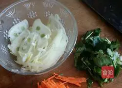 Illustration of how to make noodles with scallion oil 2