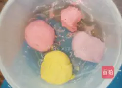 Illustration of how to make cute cat’s claw dumplings with fruits and vegetables 1