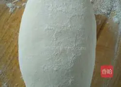 Illustration of how to make three fresh stuffed dumplings 2