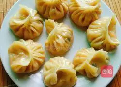 Illustration of how to make steamed dumplings with vegetable stuffing 17