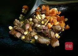 Illustration of how to cook pork ribs in rice cooker 6