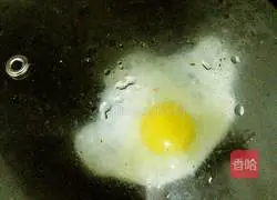 Instant noodles with cyclone mustard Illustration of how to make soup 15