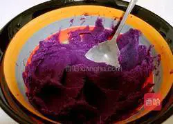 Illustration of how to make flower steamed buns 2