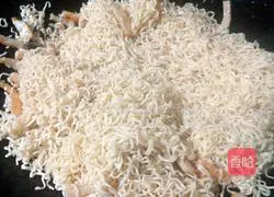 How to make fried noodles with squid and shrimps Illustration 7