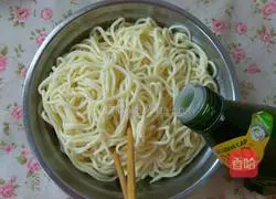 Illustration of how to make fried noodles 6