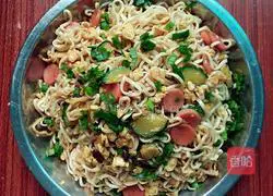 Illustration of how to make fried noodles with eggs 4