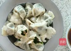 Illustration of making non-stick dumplings 7