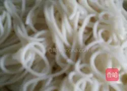 Illustration of how to make scallion oil noodles 10