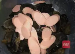 Illustration of how to make sardines, fungus, ham and fried rice 3