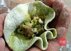 Illustration of how to make money bag dumplings 6