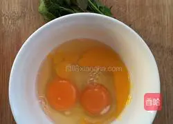 Illustration of how to make Chinese toon omelette 2