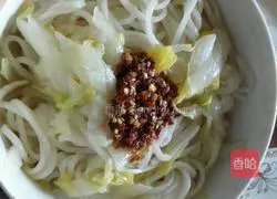 Illustration of how to make spicy noodles 3