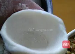 Illustration of how to make pickled vegetables, bamboo shoots and pork pancakes (exclusive cuisine) 8