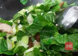 Illustration of how to make green vegetables, mushrooms and corn noodles 7