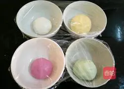Illustration of how to make colorful glutinous rice balls 4