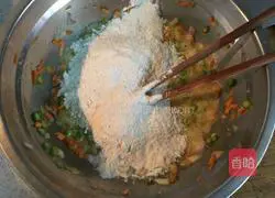 Illustration of how to make colorful vegetable bean dregs cake 4