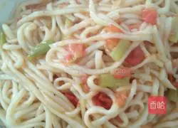 Illustration of how to make fried tomato noodles 4