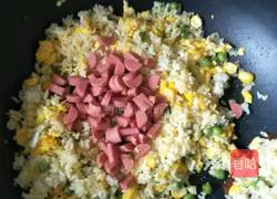 Illustration of how to make quick-fried rice at home 7