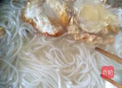 Illustration of how to make snail noodles 5