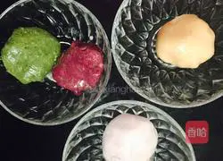 Illustration of how to make steamed buns with cabbage stuffed with bean paste 1